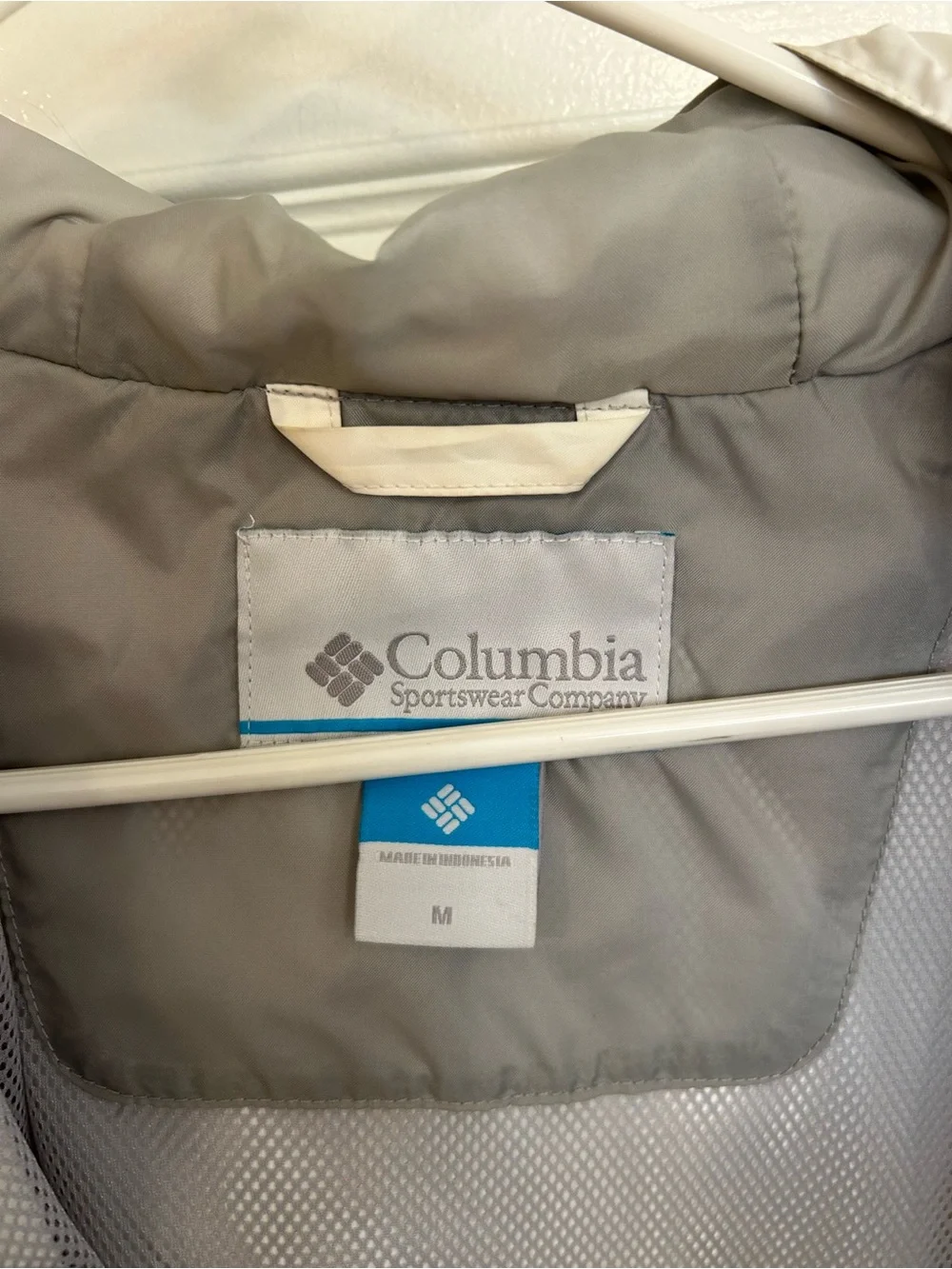 Columbia Women’s Rain Jacket White Waterproof Hooded Raincoat Size M